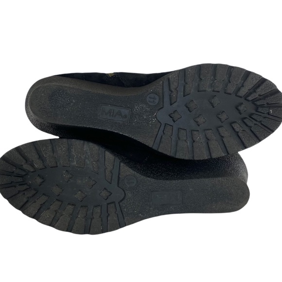 MIA | Black Brisk Wedge Boots - Picture 11 of 11